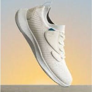 Vessi Everyday Move Waterproof Sneakers // Size 8